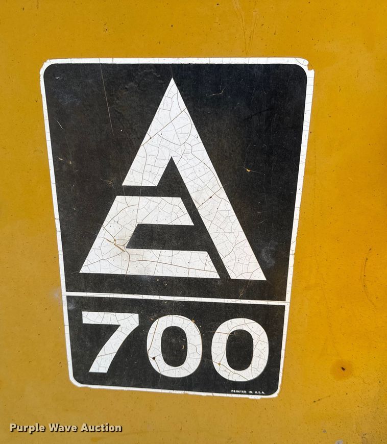 image for item OF9704 Allis-Chalmers  700-G forklift