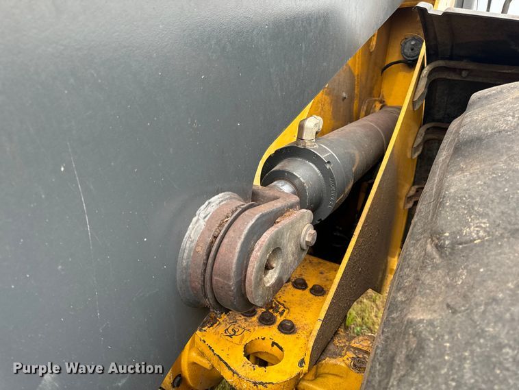 image for item OF9710 2014 John Deere  644K wheel loader