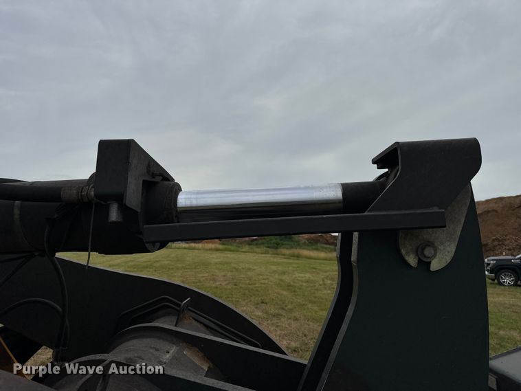 image for item OF9710 2014 John Deere  644K wheel loader