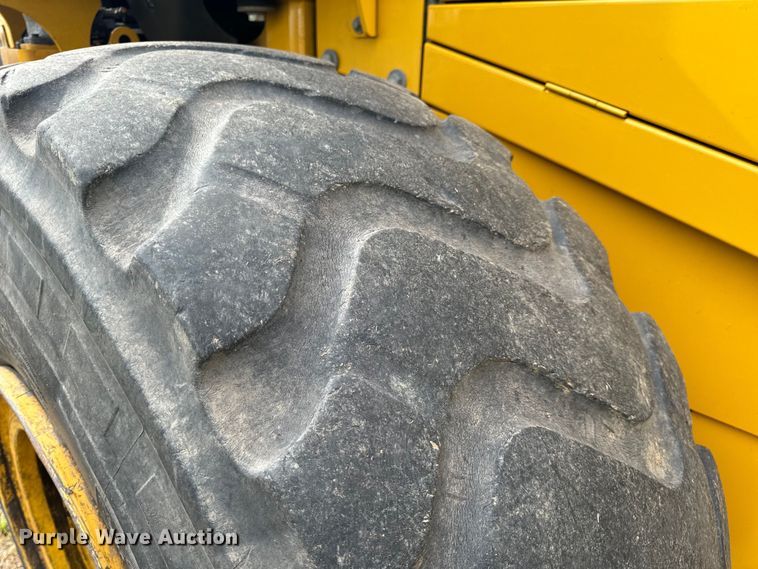 image for item OF9710 2014 John Deere  644K wheel loader