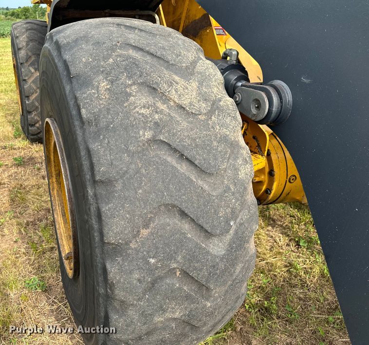image for item OF9710 2014 John Deere  644K wheel loader
