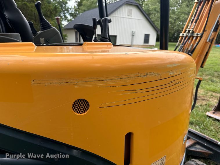 image for item OF9721 2016 Hyundai Robex 25Z-9AK mini excavator