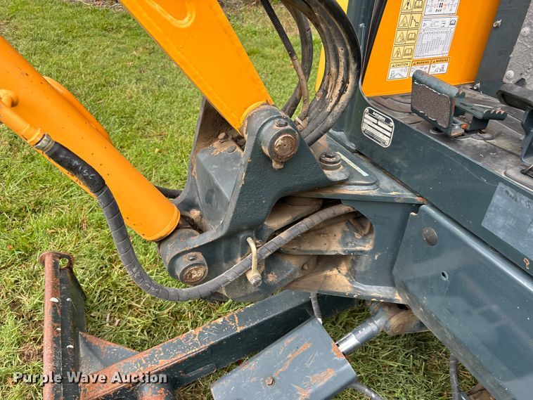 image for item OF9721 2016 Hyundai Robex 25Z-9AK mini excavator