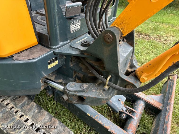 image for item OF9721 2016 Hyundai Robex 25Z-9AK mini excavator