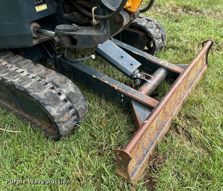 image for item OF9721 2016 Hyundai Robex 25Z-9AK mini excavator