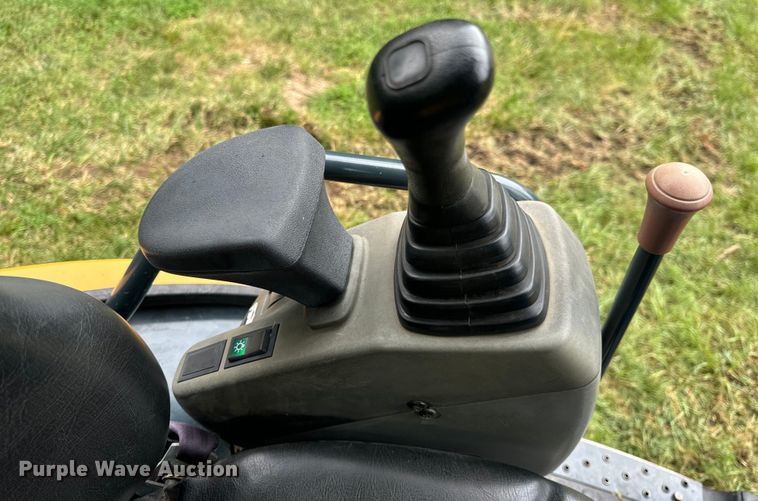 image for item OF9721 2016 Hyundai Robex 25Z-9AK mini excavator