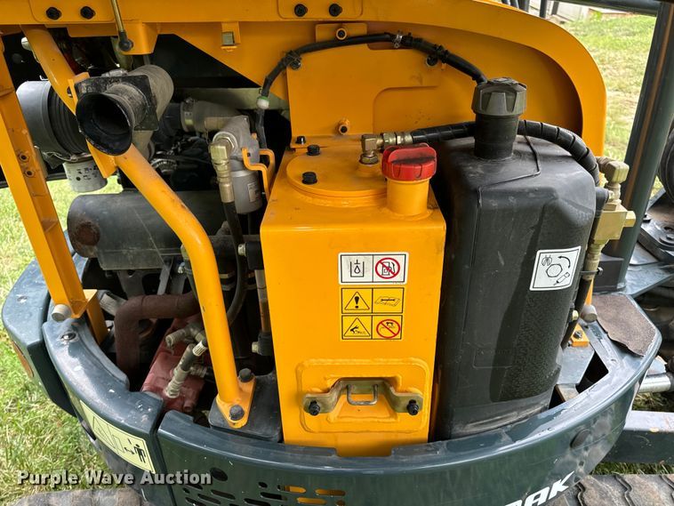 image for item OF9721 2016 Hyundai Robex 25Z-9AK mini excavator