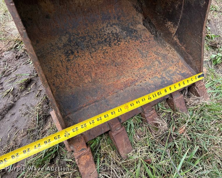 image for item OF9722 2016 Hyundai Robex 35Z-9A mini excavator