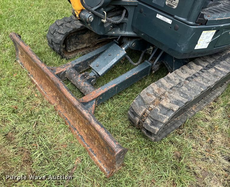 image for item OF9722 2016 Hyundai Robex 35Z-9A mini excavator