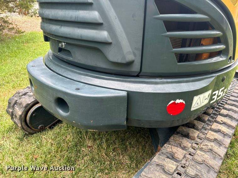 image for item OF9722 2016 Hyundai Robex 35Z-9A mini excavator