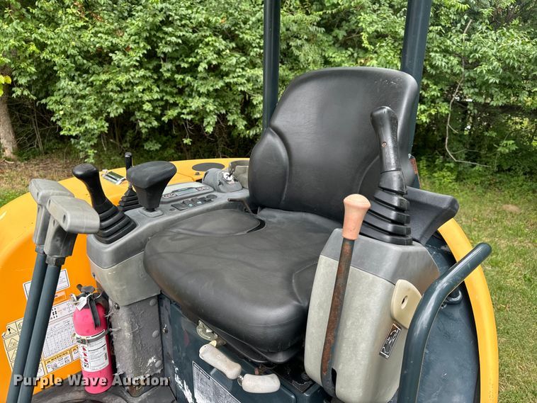 image for item OF9722 2016 Hyundai Robex 35Z-9A mini excavator