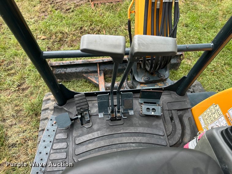 image for item OF9722 2016 Hyundai Robex 35Z-9A mini excavator