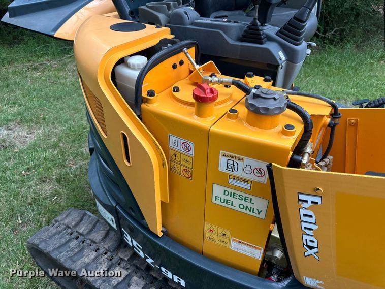 image for item OF9722 2016 Hyundai Robex 35Z-9A mini excavator