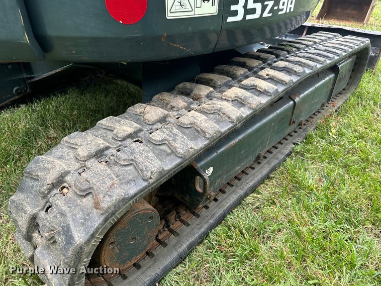 image for item OF9722 2016 Hyundai Robex 35Z-9A mini excavator