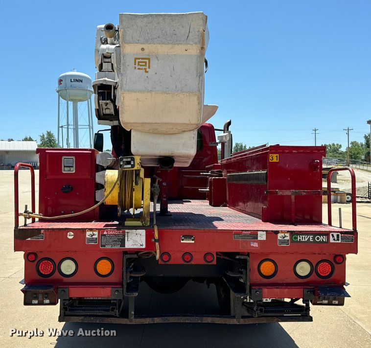 image for item OF9727 2013 International  WorkStar 7400 bucket truck