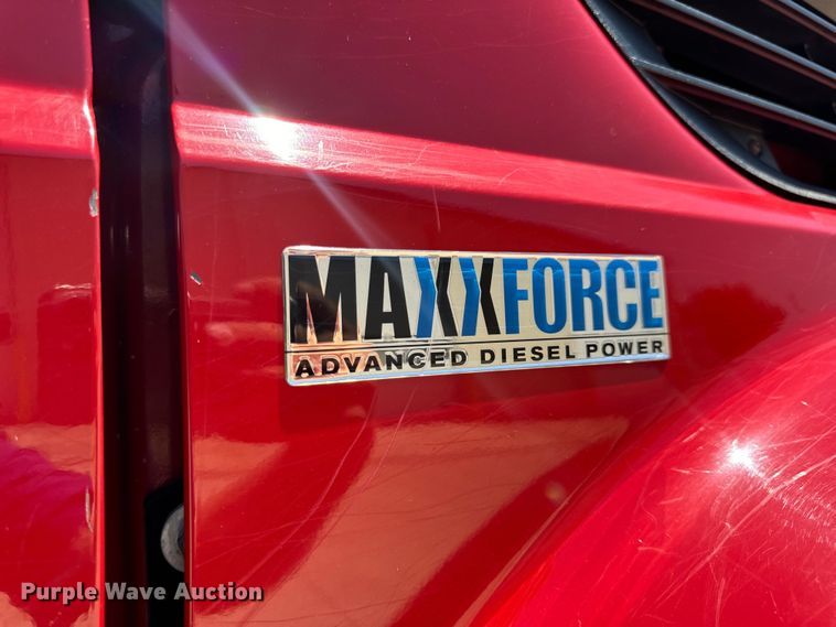 image for item OF9727 2013 International  WorkStar 7400 bucket truck