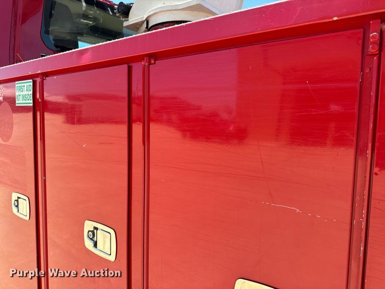 image for item OF9727 2013 International  WorkStar 7400 bucket truck