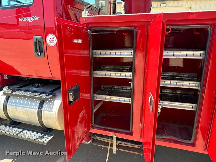 image for item OF9727 2013 International  WorkStar 7400 bucket truck