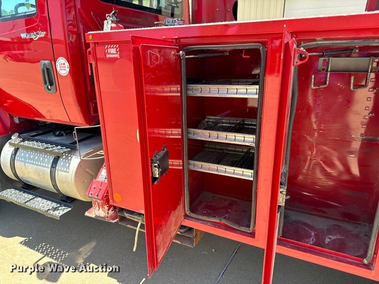 image for item OF9727 2013 International  WorkStar 7400 bucket truck