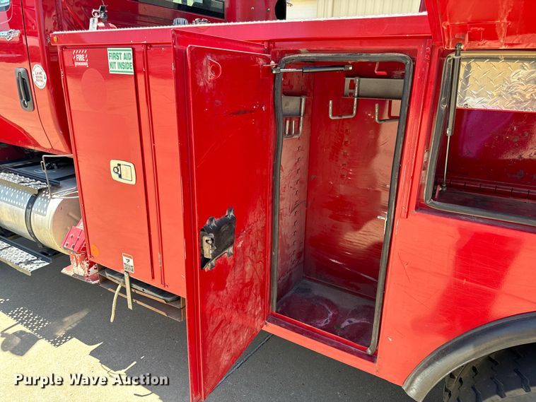 image for item OF9727 2013 International  WorkStar 7400 bucket truck