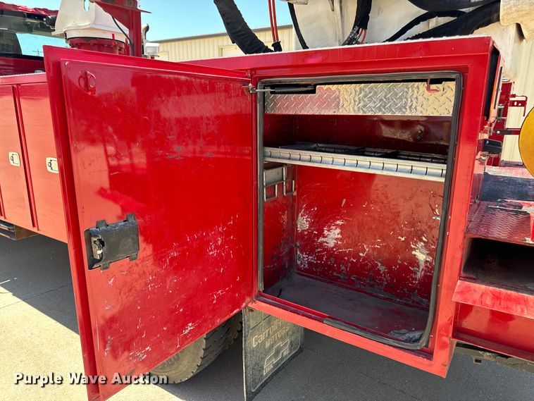 image for item OF9727 2013 International  WorkStar 7400 bucket truck