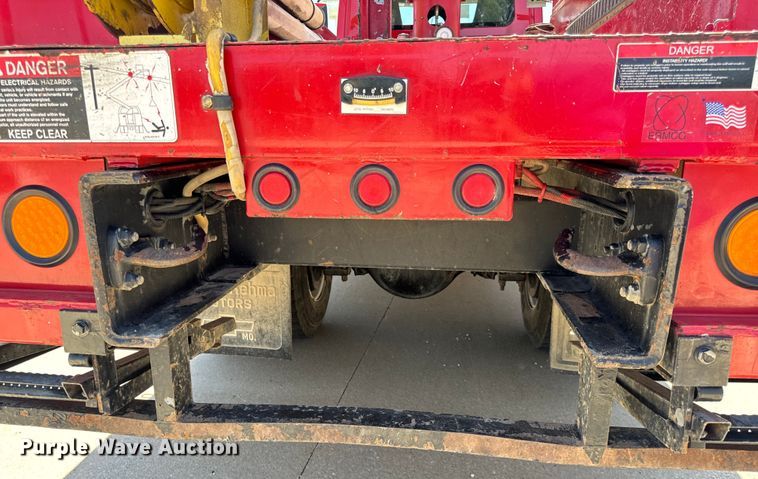 image for item OF9727 2013 International  WorkStar 7400 bucket truck