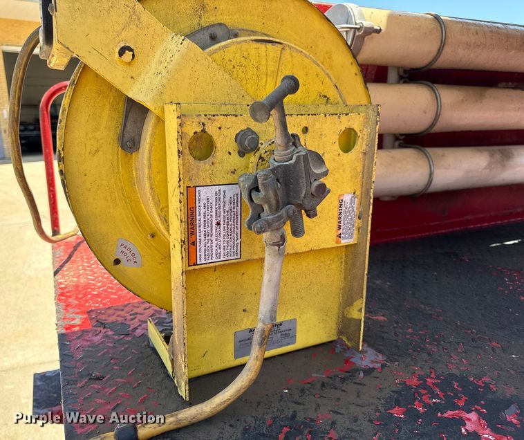 image for item OF9727 2013 International  WorkStar 7400 bucket truck