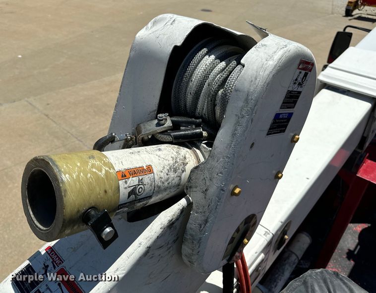 image for item OF9727 2013 International  WorkStar 7400 bucket truck