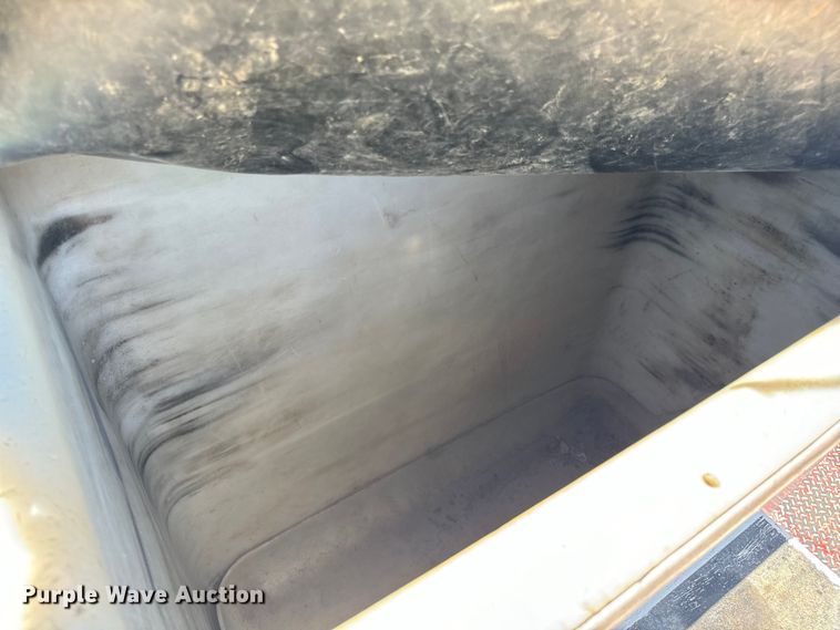 image for item OF9727 2013 International  WorkStar 7400 bucket truck