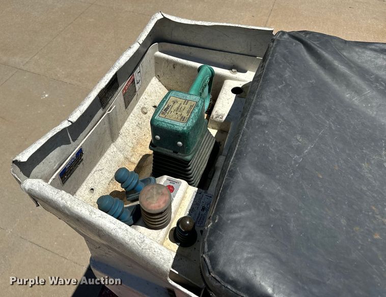 image for item OF9727 2013 International  WorkStar 7400 bucket truck