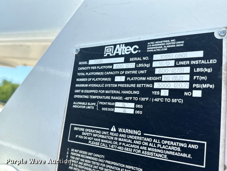 image for item OF9727 2013 International  WorkStar 7400 bucket truck