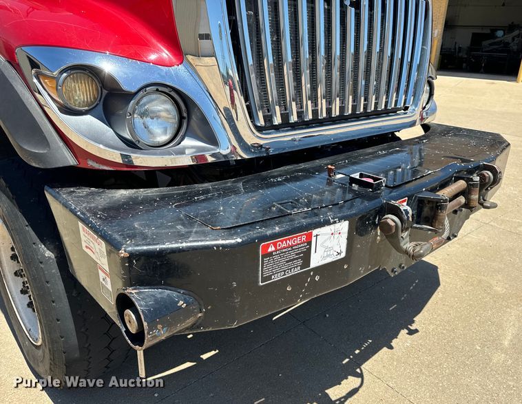 image for item OF9727 2013 International  WorkStar 7400 bucket truck