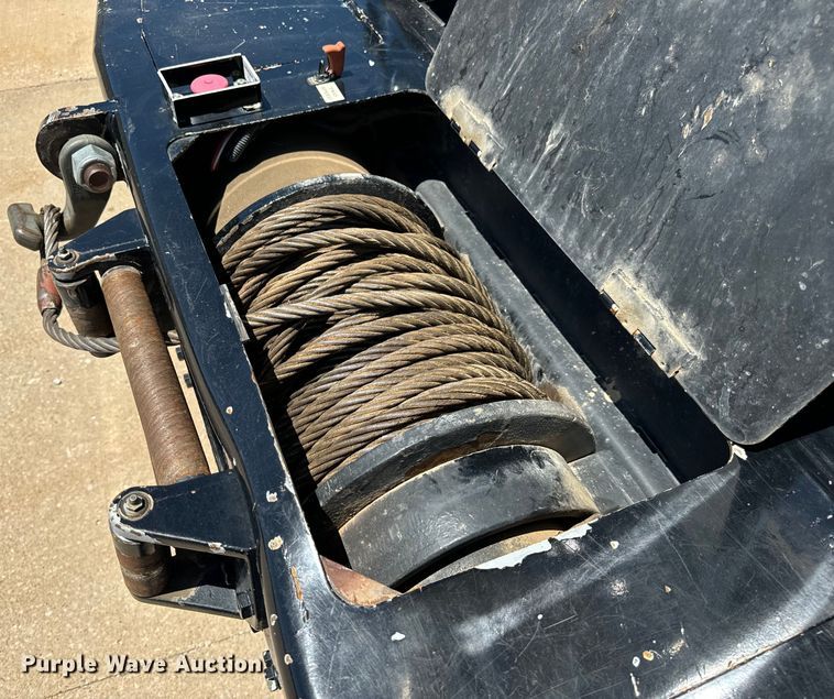 image for item OF9727 2013 International  WorkStar 7400 bucket truck