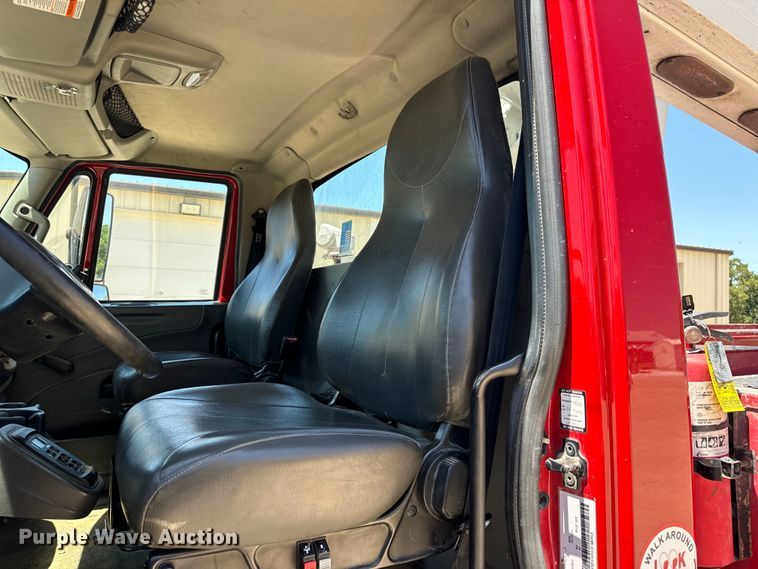 image for item OF9727 2013 International  WorkStar 7400 bucket truck