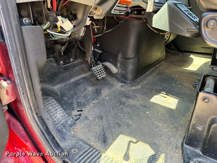 image for item OF9727 2013 International  WorkStar 7400 bucket truck