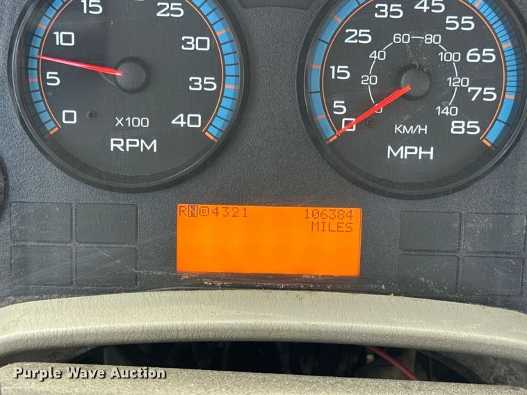 image for item OF9727 2013 International  WorkStar 7400 bucket truck