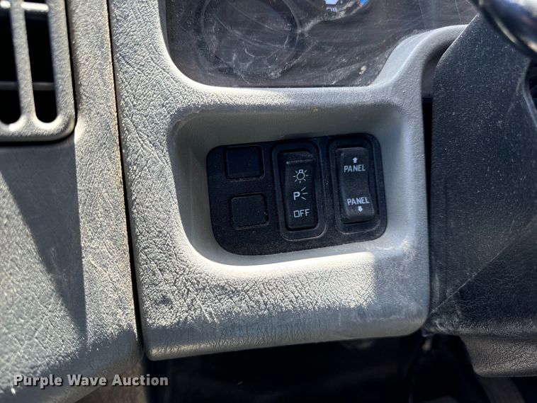 image for item OF9727 2013 International  WorkStar 7400 bucket truck