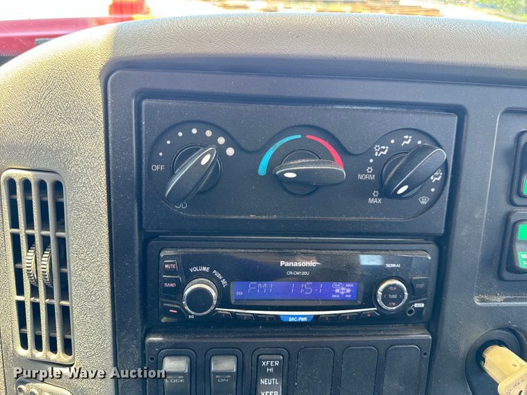 image for item OF9727 2013 International  WorkStar 7400 bucket truck