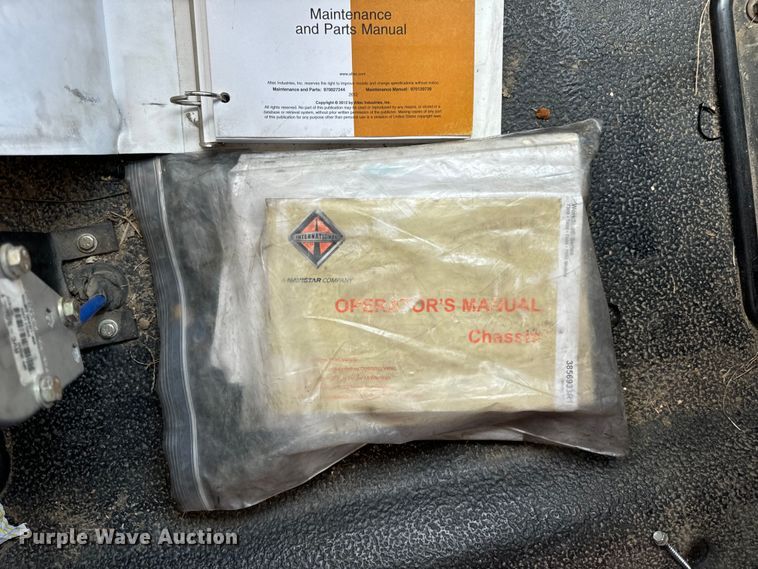 image for item OF9727 2013 International  WorkStar 7400 bucket truck