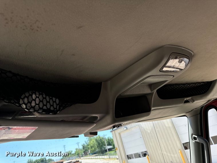 image for item OF9727 2013 International  WorkStar 7400 bucket truck