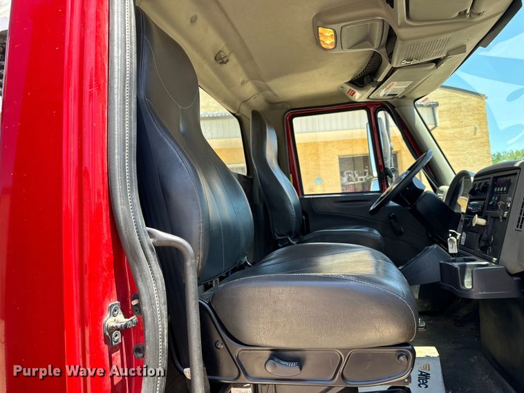 image for item OF9727 2013 International  WorkStar 7400 bucket truck