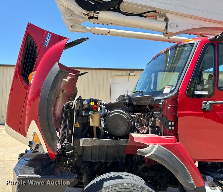 image for item OF9727 2013 International  WorkStar 7400 bucket truck