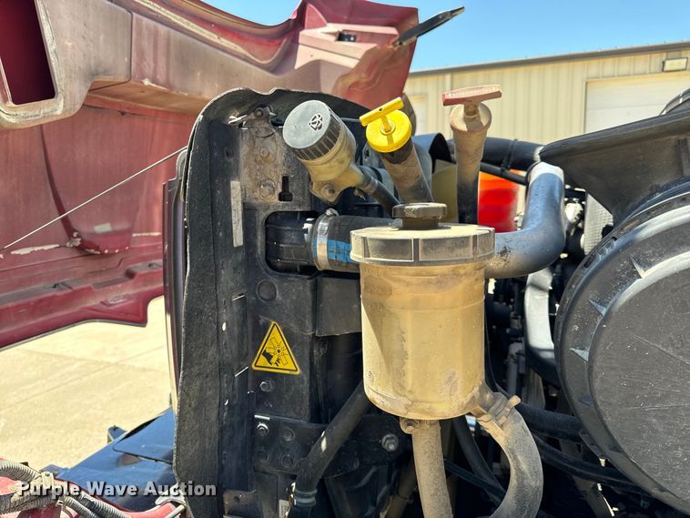 image for item OF9727 2013 International  WorkStar 7400 bucket truck