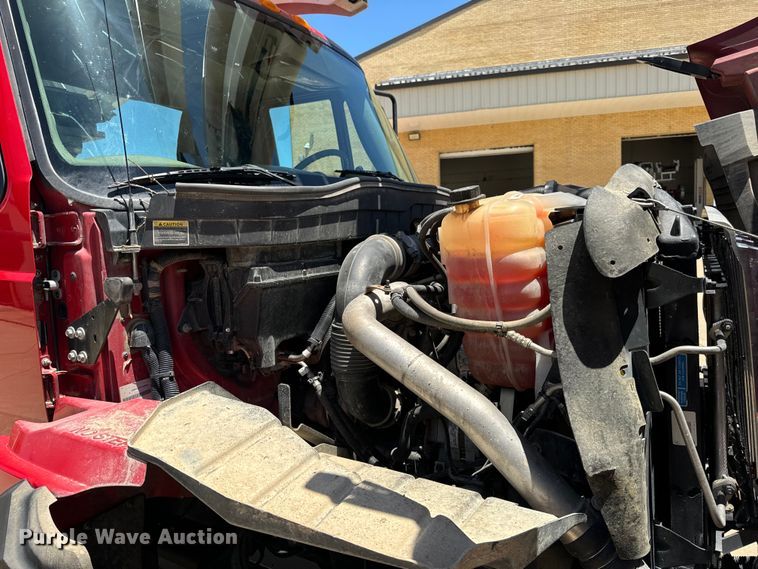 image for item OF9727 2013 International  WorkStar 7400 bucket truck