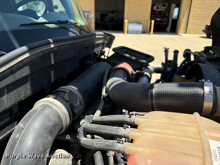 image for item OF9727 2013 International  WorkStar 7400 bucket truck