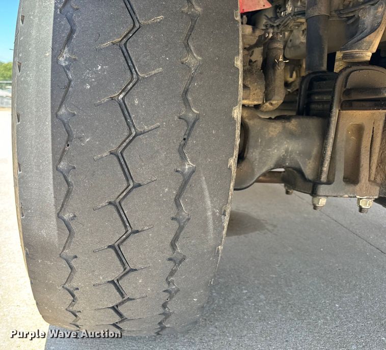 image for item OF9727 2013 International  WorkStar 7400 bucket truck