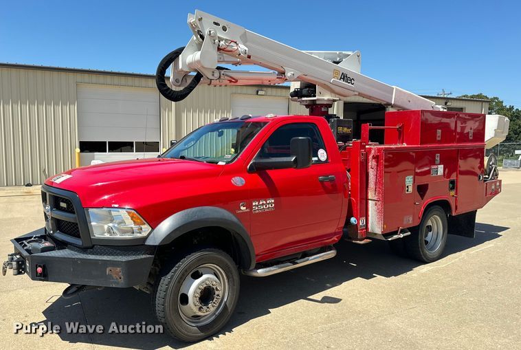 image for item OF9728 2015 Dodge Ram 5500HD bucket truck