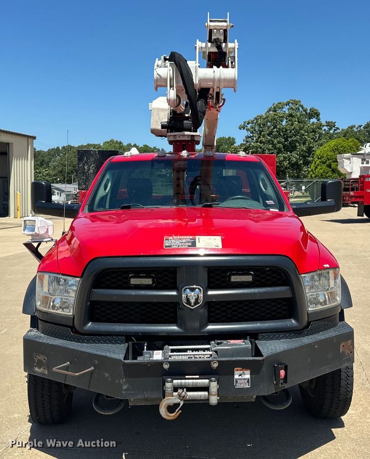 image for item OF9728 2015 Dodge Ram 5500HD bucket truck