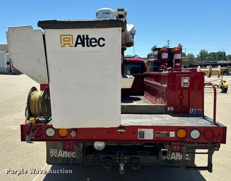 image for item OF9728 2015 Dodge Ram 5500HD bucket truck