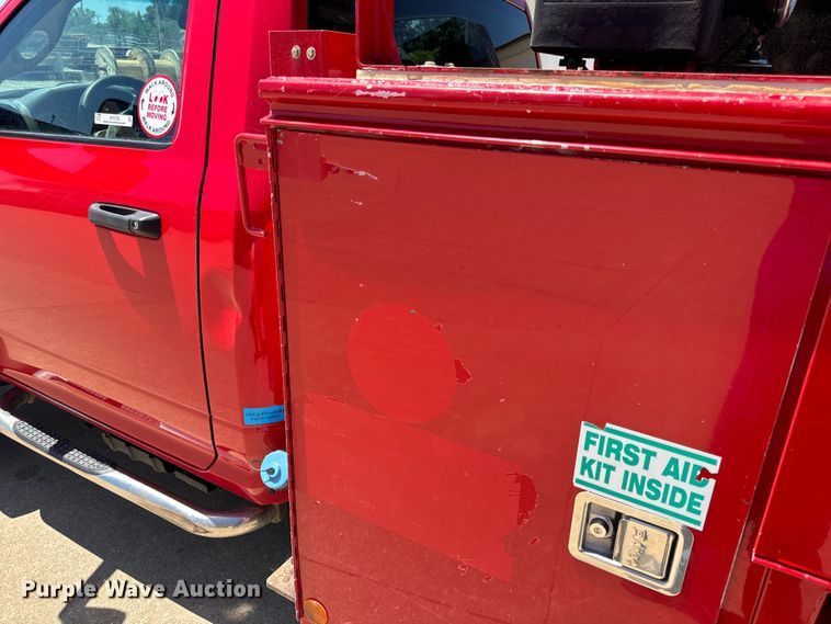 image for item OF9728 2015 Dodge Ram 5500HD bucket truck